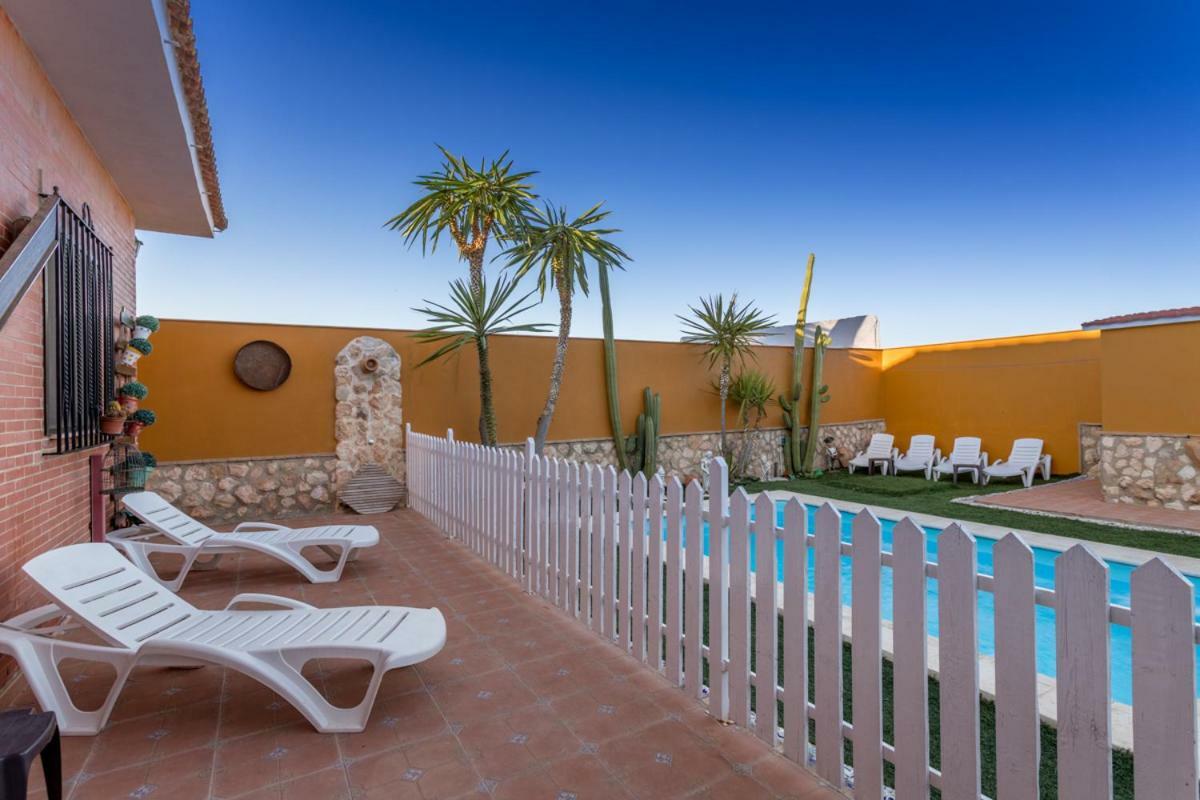 Villa Casa Ludima Fuentes de Andalucía Exterior foto